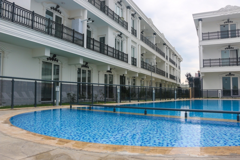 LAGÜN / DENİZE 350 M / HAVUZ CEPHE / EŞYALI / 2+1