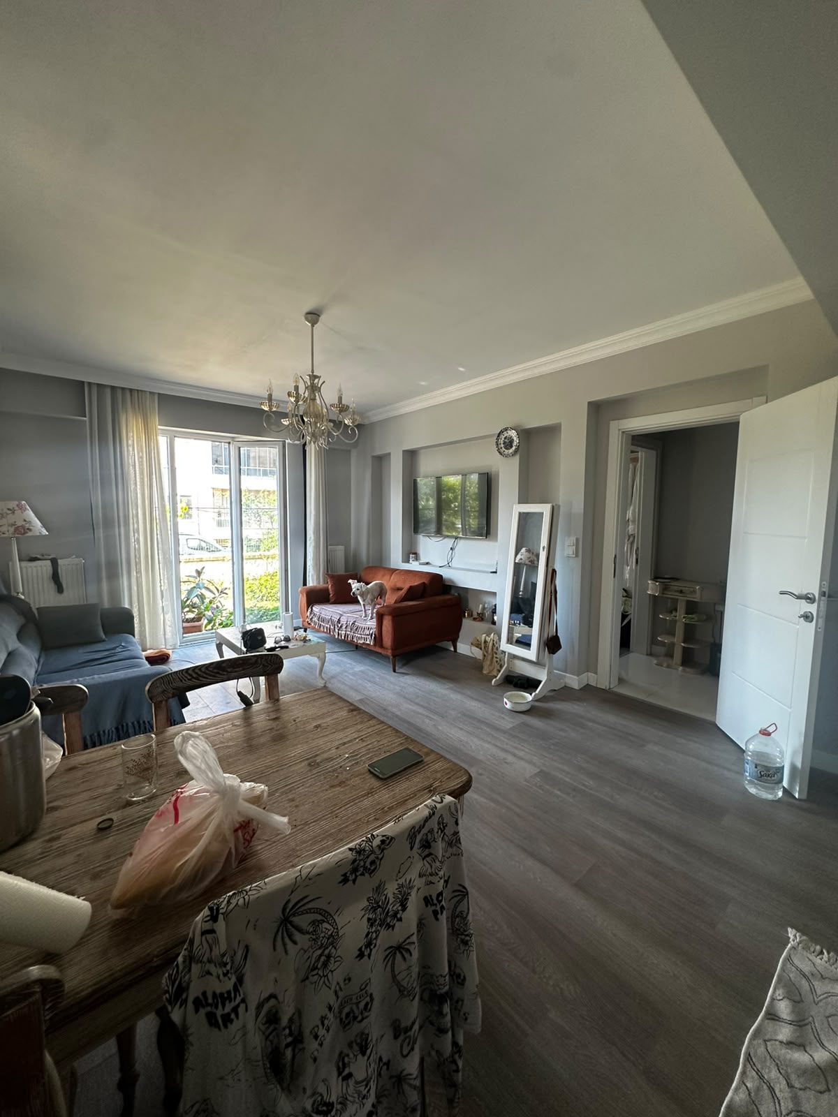 NEHİRKENT PLUS'TA SATILIK HAVUZLU VERANDALI 1+1 DAİRE