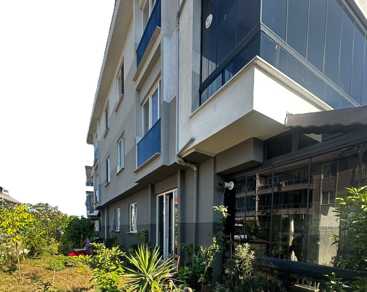NEHİRKENT PLUS'TA SATILIK HAVUZLU VERANDALI 1+1 DAİRE